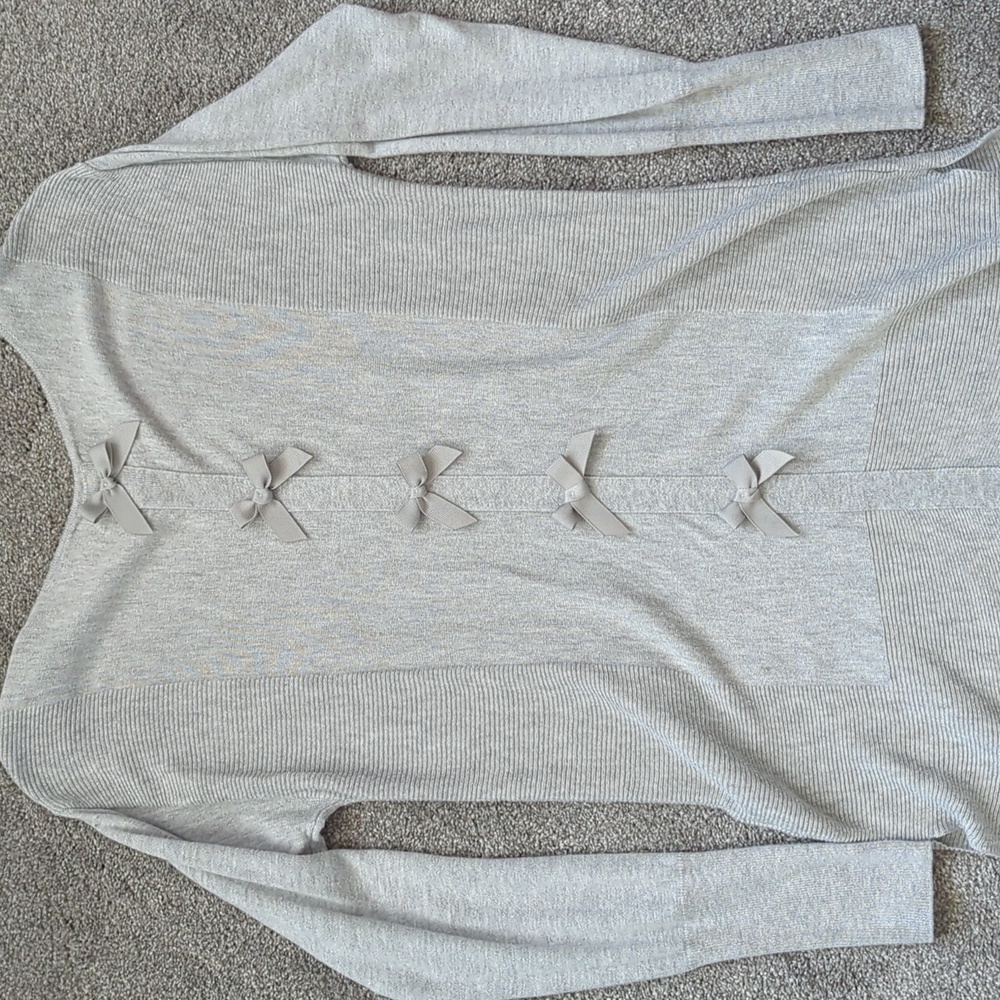 Elle sweater with bows